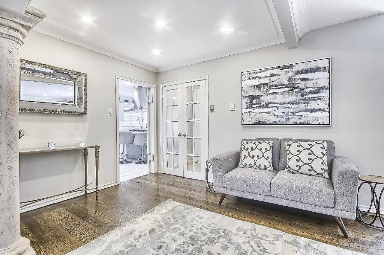 Gasthof Hotel The Vacation Luxury Unpack, Relax, Enjoy Toronto Kanada